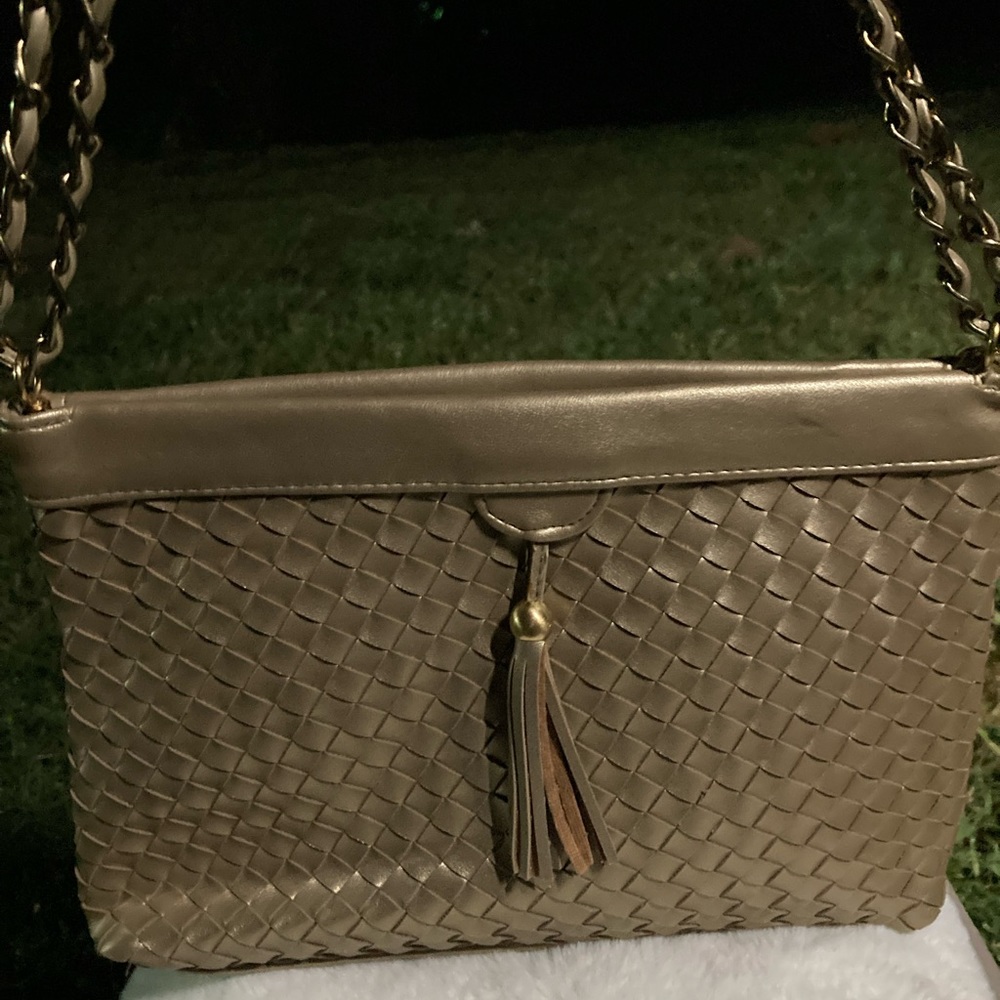 BUENO Collection Tan-ish Brown Shoulder Bag w/Chain Straps Medium